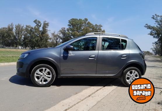 Autos - Renault Sandero stepway 2017 Nafta 74000Km - En Venta