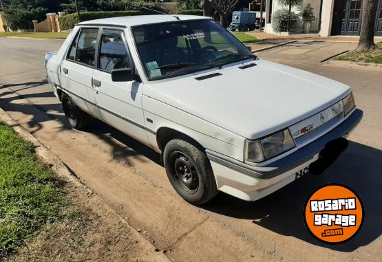 Autos - Renault 9 1995 Nafta 253000Km - En Venta