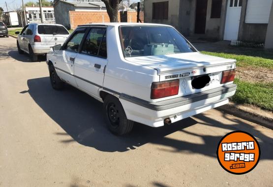 Autos - Renault 9 1995 Nafta 253000Km - En Venta