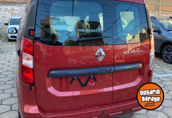 Utilitarios - Renault KANGOO 2024 Nafta 0Km - En Venta