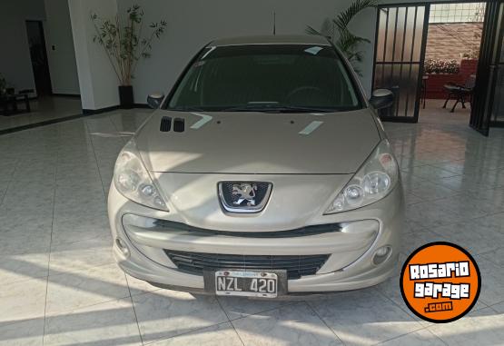 Autos - Peugeot 207 Compact 2014 GNC 150000Km - En Venta