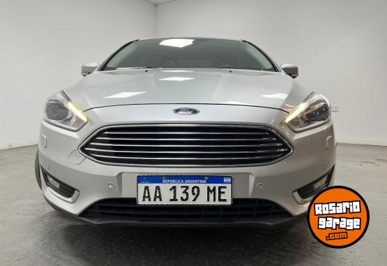 Autos - Ford FOCUS 4P 2.0L N AT TITANI 2016 Nafta 121021Km - En Venta