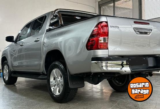 Camionetas - Toyota HILUX SR 2009 Diesel 87000Km - En Venta