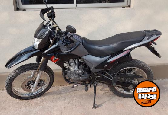 Motos - Zanella ZR 250 2020 Nafta 7800Km - En Venta