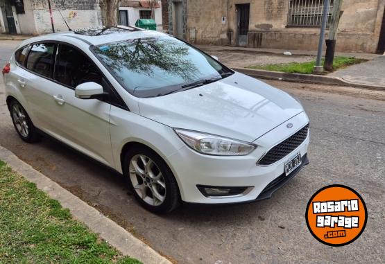 Autos - Ford Focus se plus at permuto 2015 Nafta 135000Km - En Venta