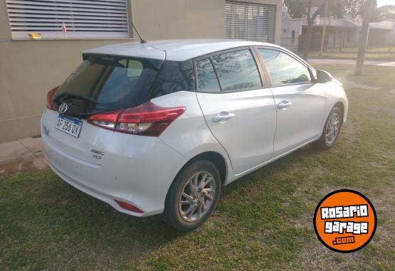 Autos - Toyota YARIS XLS CVT 5 PUERTAS 2022 Nafta 25600Km - En Venta