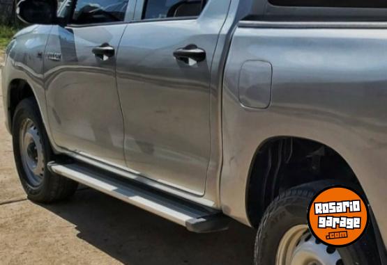 Camionetas - Toyota Hilux 2016 Diesel 180000Km - En Venta