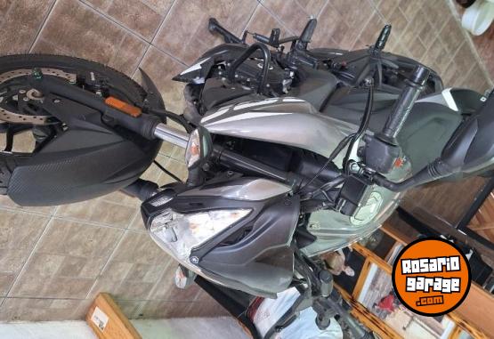 Motos - Bajaj Rowser ns200 2023 Nafta 2500Km - En Venta