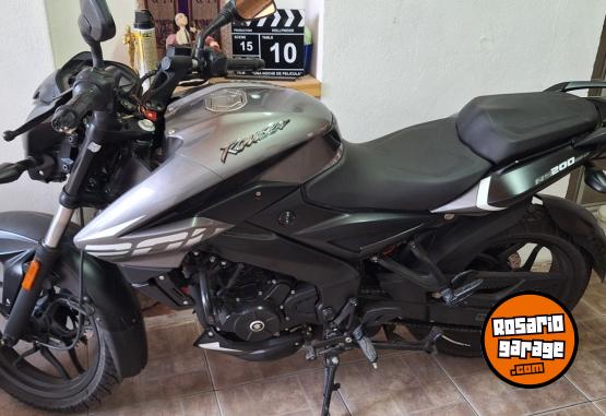 Motos - Bajaj Rowser ns200 2023 Nafta 2500Km - En Venta