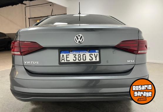 Autos - Volkswagen VIRTUS TRENDLINE + GNC 2020 GNC 51800Km - En Venta