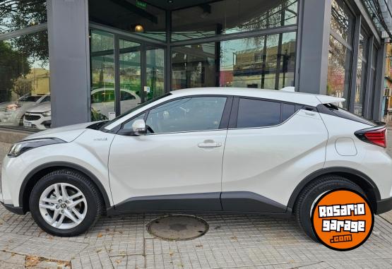 Autos - Toyota CHR HEC 1.8 ECVT 2023 Electrico / Hibrido 0Km - En Venta