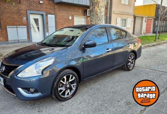 Autos - Nissan Versa exclusive cvt permu 2015 GNC 130000Km - En Venta