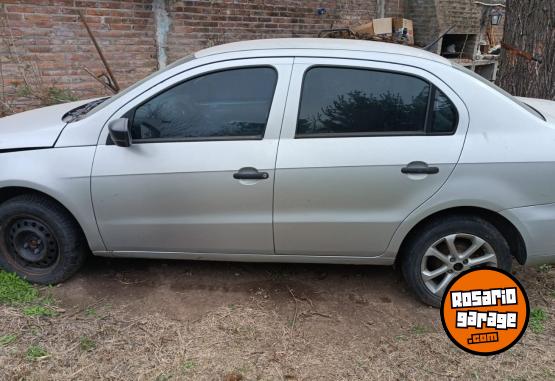 Autos - Volkswagen Voyage 2012 Nafta 180Km - En Venta