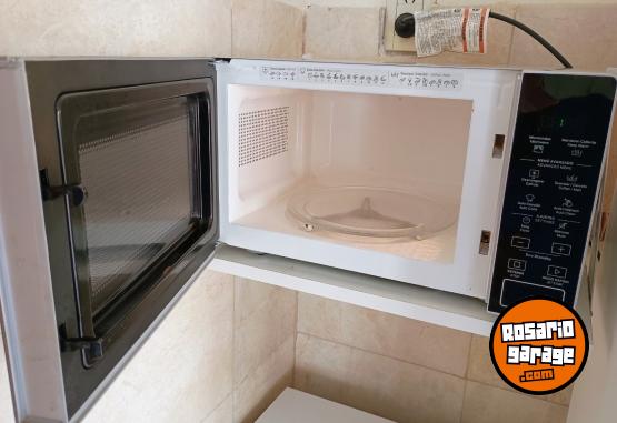 Hogar - Excelente Microondas Whirlpool Tctil Como Nuevo - En Venta