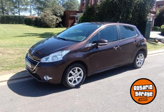 Autos - Peugeot 208 Allure Touchscreen 2017 Nafta 60200Km - En Venta