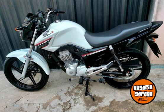 Motos - Honda New titn 2021 Nafta 19000Km - En Venta