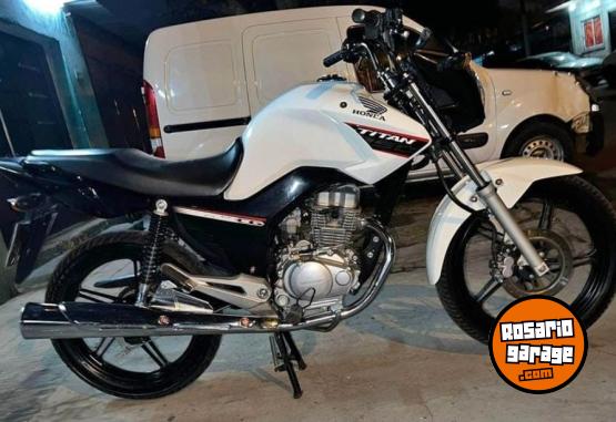 Motos - Honda New titn 2021 Nafta 19000Km - En Venta