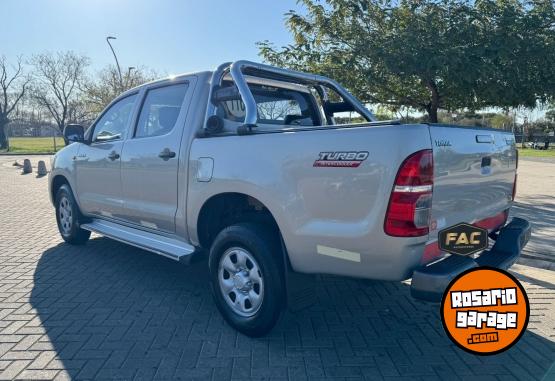 Camionetas - Toyota HILUX 2.5 DX PACK 2013 Diesel 150000Km - En Venta