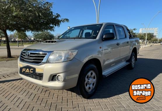 Camionetas - Toyota HILUX 2.5 DX PACK 2013 Diesel 150000Km - En Venta