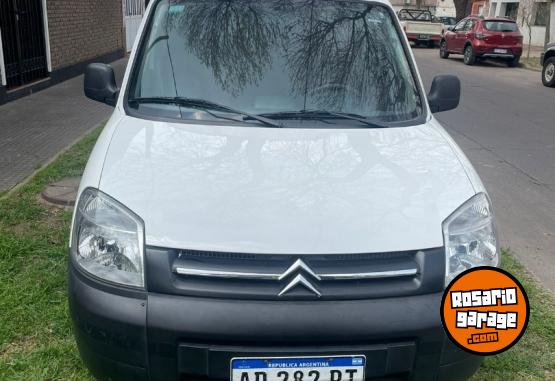 Utilitarios - Citroen Berlingo HDI 92 Business 2018 Diesel 155000Km - En Venta