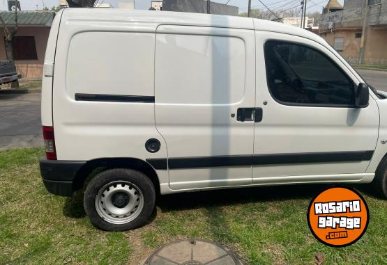 Utilitarios - Citroen Berlingo HDI 92 Business 2018 Diesel 155000Km - En Venta