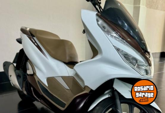 Motos - Honda Pcx 2019 Nafta 13900Km - En Venta