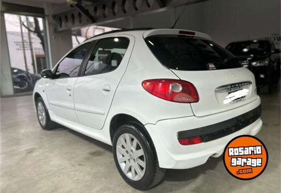 Autos - Peugeot 207 2011 Nafta 100000Km - En Venta