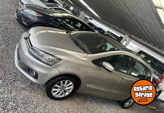 Autos - Volkswagen SURAN 1.6 A/T IMOTION 2015 Nafta 97702Km - En Venta