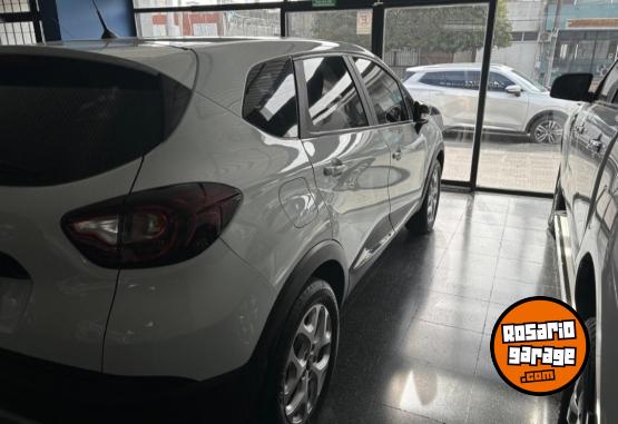 Autos - Renault Captur Intense 2021 GNC 80000Km - En Venta