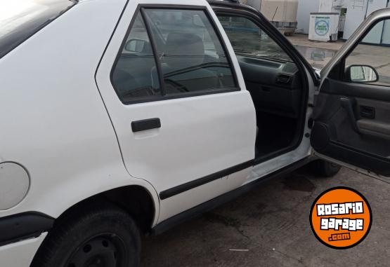 Autos - Renault 19 1995 GNC 280000Km - En Venta