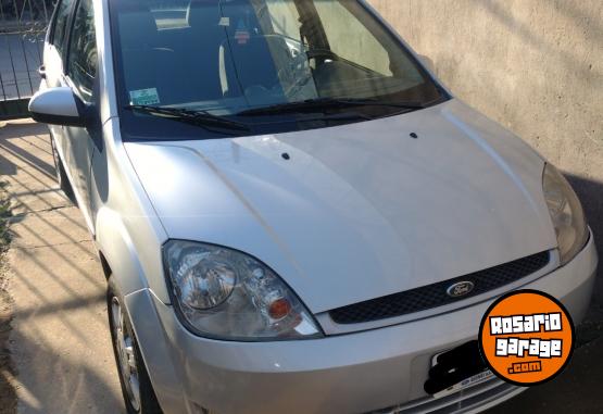 Autos - Ford Fiesta Max 2005 Diesel 246000Km - En Venta