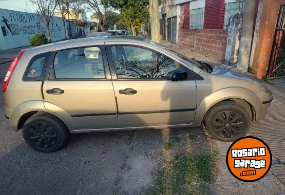 Autos - Ford Fiesta 2006 Nafta 200000Km - En Venta