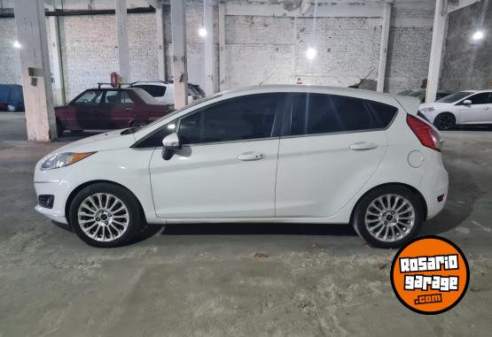 Autos - Ford Fiesta Kinetic Titanium 2014 Nafta 60000Km - En Venta