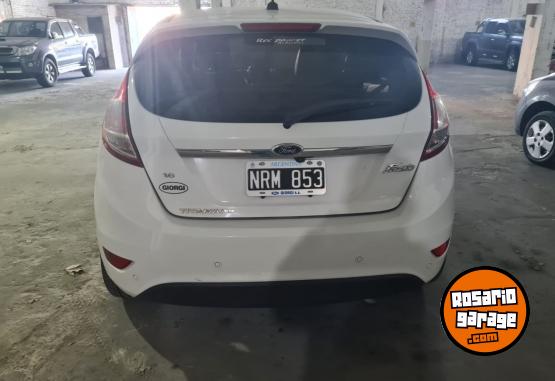 Autos - Ford Fiesta Kinetic Titanium 2014 Nafta 60000Km - En Venta