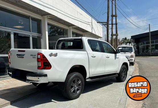 Camionetas - Toyota HILUX D/C 2.8 A/T SRV 4x4 2024 Diesel 0Km - En Venta