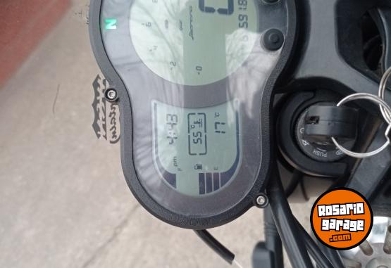 Motos - Benelli Leoncino 500 2022 Nafta 5400Km - En Venta