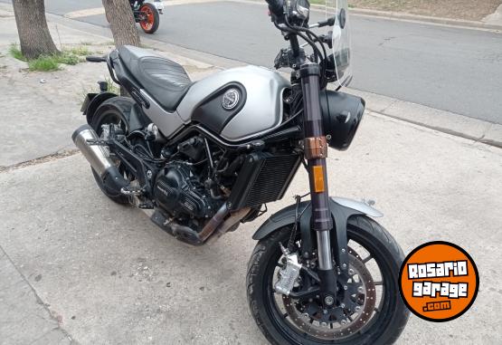 Motos - Benelli Leoncino 500 2022 Nafta 5400Km - En Venta