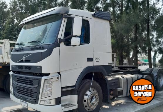 Camiones y Gras - Volvo FM 330 tractor 6x2 automatico - En Venta