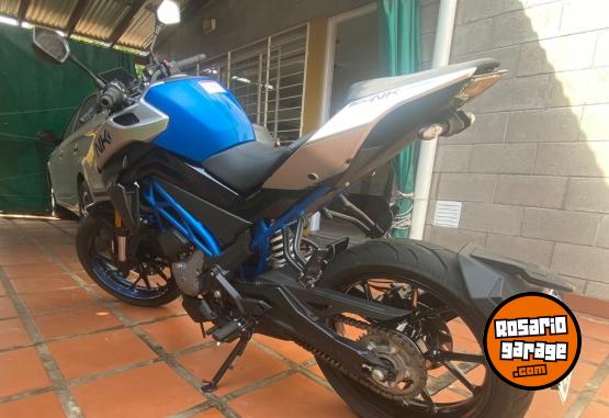 Motos - CF 300 NK 2023 Nafta 5200Km - En Venta