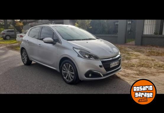 Autos - Peugeot 208 up 207 trend ka 2018 Nafta 89000Km - En Venta