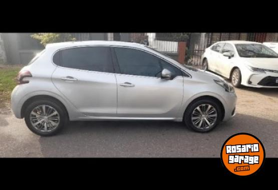 Autos - Peugeot 208 up 207 trend ka 2018 Nafta 89000Km - En Venta