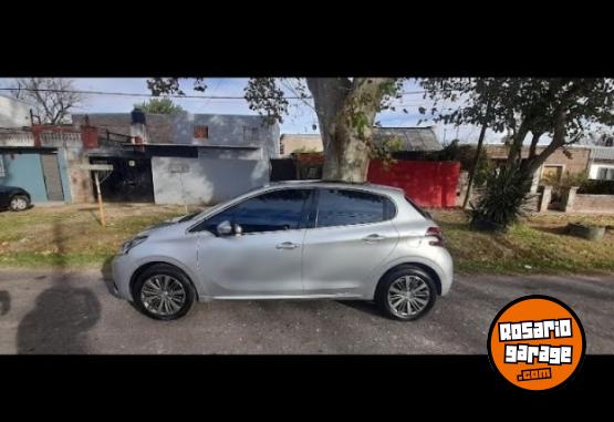 Autos - Peugeot 208 up 207 trend ka 2018 Nafta 89000Km - En Venta