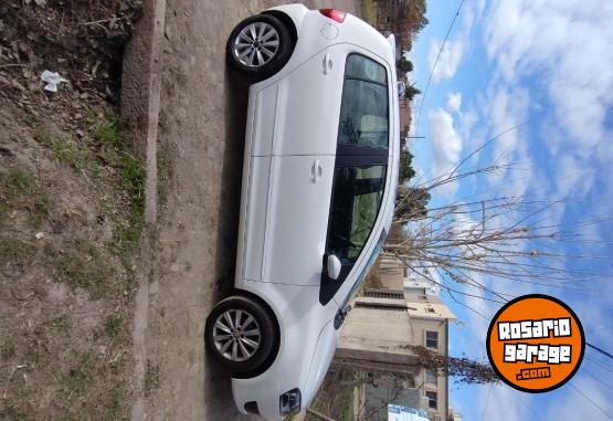 Autos - Volkswagen Fox Highline 2012 Nafta 91000Km - En Venta