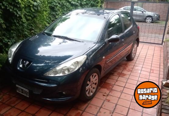 Autos - Peugeot 207 compact 2011 Diesel 194000Km - En Venta