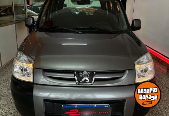 Utilitarios - Peugeot Partner Patagonica HDI 2018 Nafta 51000Km - En Venta