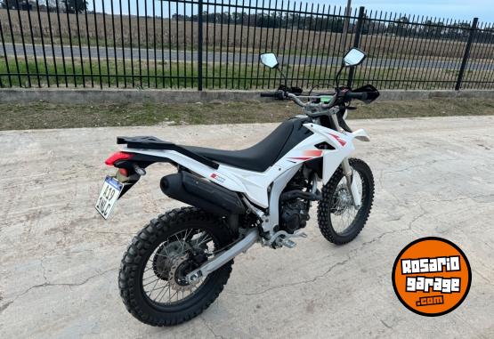 Motos - Guerrero GXR 250 2023 Nafta 2400Km - En Venta