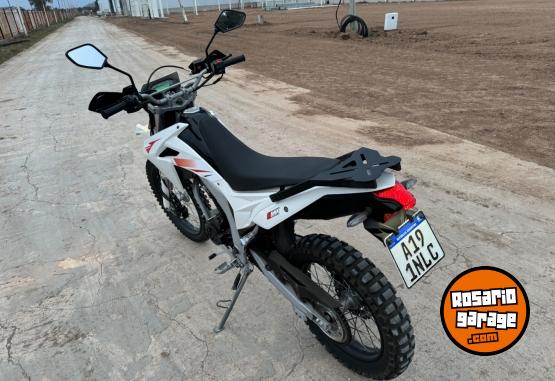 Motos - Guerrero GXR 250 2023 Nafta 2400Km - En Venta