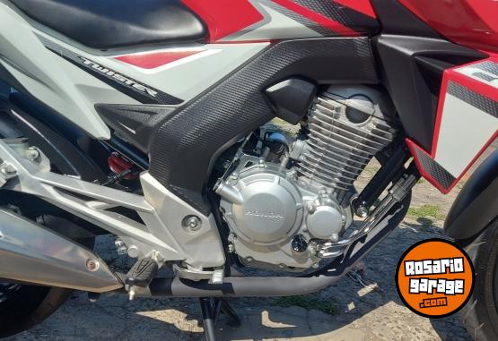 Motos - Honda New twister 2018 Nafta 15000Km - En Venta