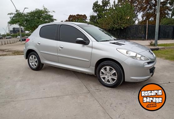 Autos - Peugeot 207 2014 Nafta 70000Km - En Venta