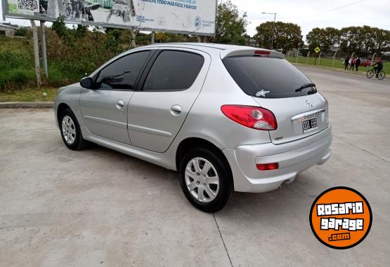 Autos - Peugeot 207 2014 Nafta 70000Km - En Venta